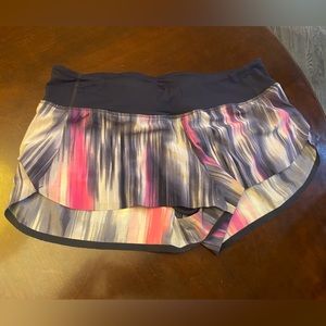 Lululemon Speed up low-rise lined short 2.5”